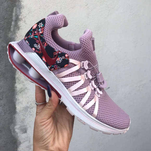 NIKE WOMENS AUTHENTIC SHOX Sz 7,8,8.5 New - Picture 6 of 8